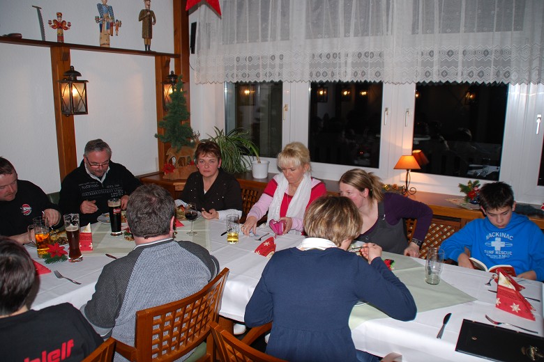 780x520Weihnachtsfeier 14.12.11 Lugsteinhof (19).JPG
